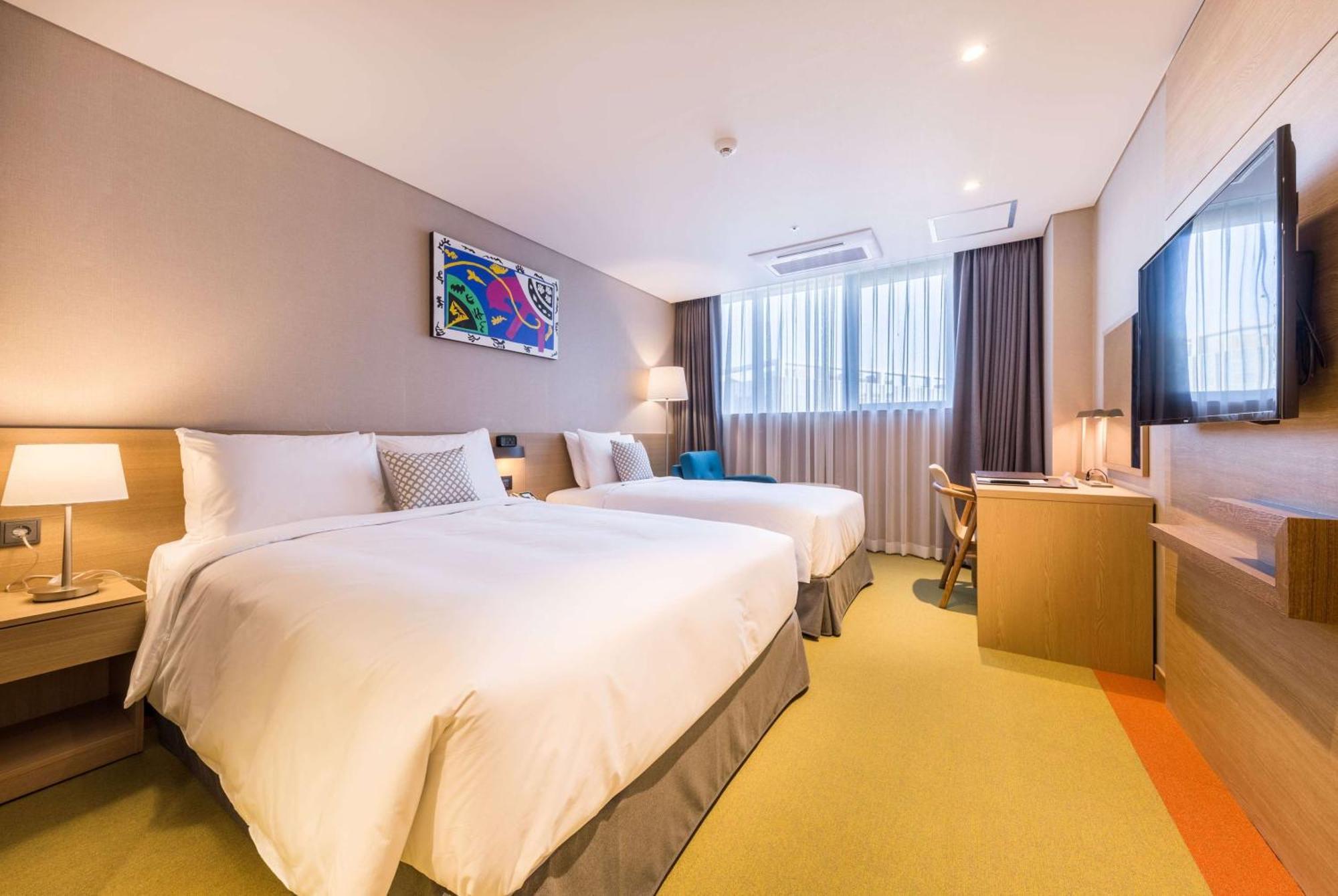 Howard Johnson By Wyndham Incheon Airport Exterior foto